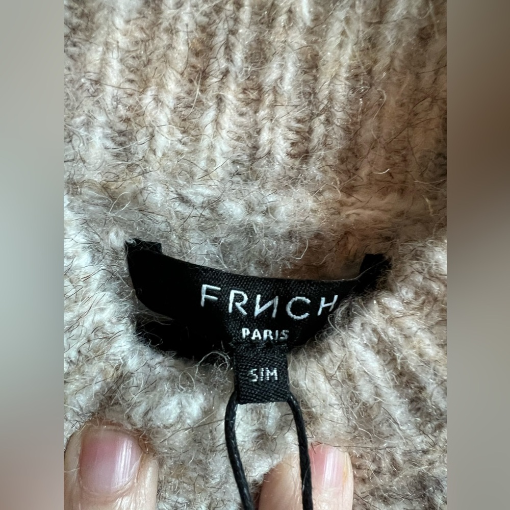 ❌SOLD❌ Frnch Mock Neck Beige Chunky Lattice Sweater, NWT - Picture 4 of 8